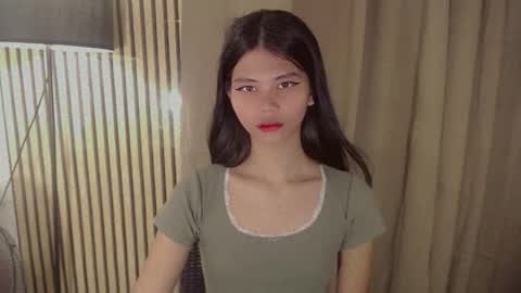 Snapshot of yourfavoratevivian chatting on 01.14.26 Vivian online show from 01.14.26