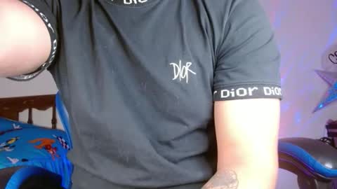 Snapshot of yourfavorite_bigclit chatting on 12.17.25 yourfavorite_bigclit online show from 12.17.25