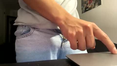 yourguuy21 online show from 11.22.25