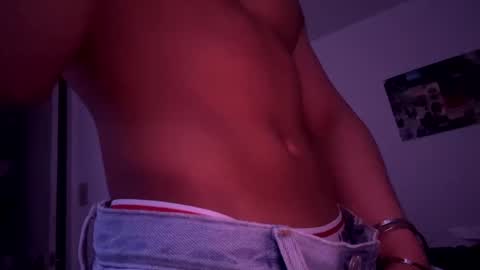 yourguyy21 online show from 11.09.25