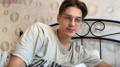 Snapshot of yourhotchristian chatting on 12.20.24 Chris online show from 12.20.24