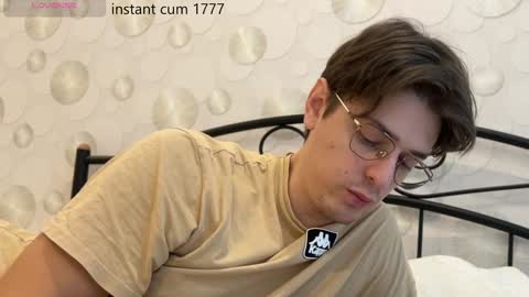 Snapshot of yourhotchristian chatting on 01.17.25 Chris online show from 01.17.25