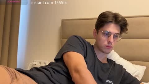 Snapshot of yourhotchristian chatting on 03.05.25 Chris online show from 03.05.25