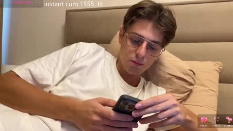 Snapshot of yourhotchristian chatting on 09.30.25 Chris online show from 09.30.25