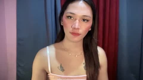 Snapshot of yourhotlove_jamellaxxx chatting on 11.17.25 LOVING JAMMELA online show from 11.17.25