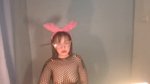 yourhotyash_ online show from 04.25.26