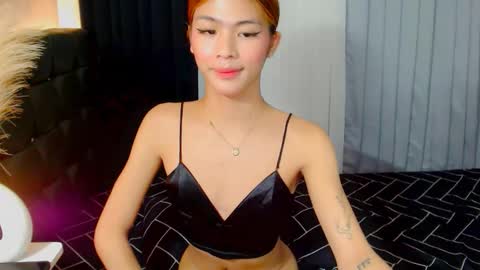 Snapshot of yourlady_francine chatting on 09.23.25 yourlady_francine online show from 09.23.25