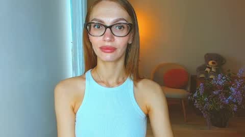 Snapshot of yourladysunshine chatting on 05.16.26 Ksyusha online show from 05.16.26
