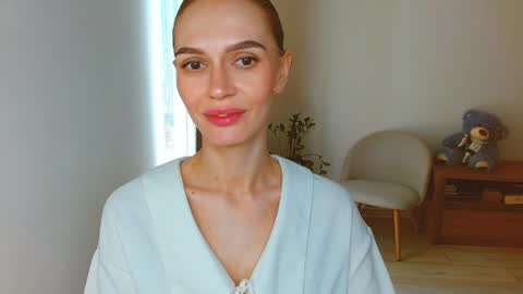 Snapshot of yourladysunshine chatting on 05.27.26 Ksyusha online show from 05.27.26