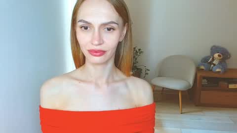 Snapshot of yourladysunshine chatting on 05.28.26 Ksyusha online show from 05.28.26