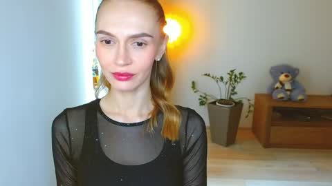 Snapshot of yourladysunshine chatting on 05.31.26 Ksyusha online show from 05.31.26