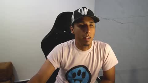 Snapshot of yourlatinmamba chatting on 09.29.25 Your Latin Mamba online show from 09.29.25