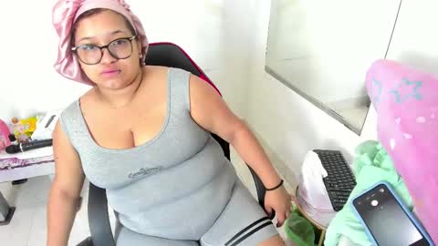 yourlittlewife online show from 10.13.25