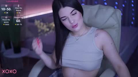 L O L A online show from 12.02.25