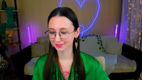 Snapshot of yourlovelystoryy chatting on 02.04.26 Vetta online show from 02.04.26