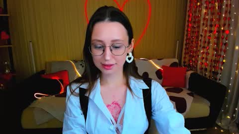 Snapshot of yourlovelystoryy chatting on 02.12.26 Vetta online show from 02.12.26