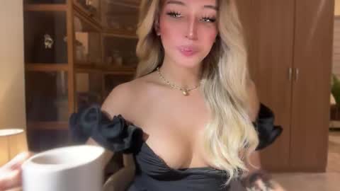 Pearl online show from 02.25.26