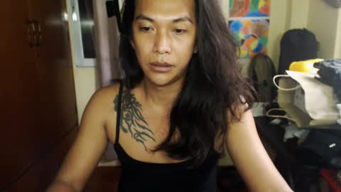 Snapshot of yourpinoy chatting on 12.23.24 Iring online show from 12.23.24