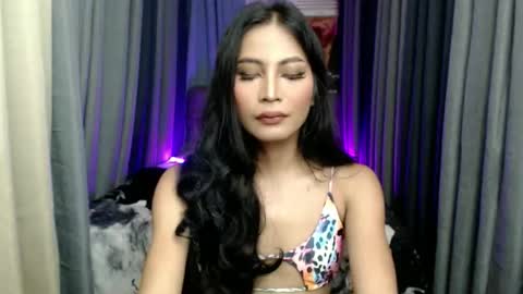 yourprettybella_ts online show from 11.09.25