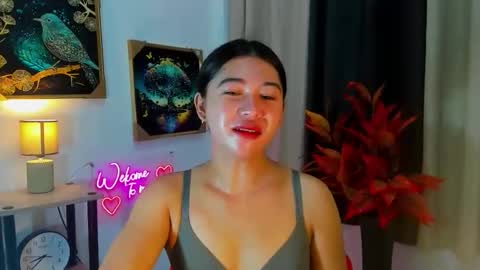 Snapshot of yourprettytrish chatting on 11.11.25 Trish online show from 11.11.25