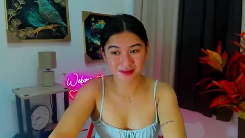 Snapshot of yourprettytrish chatting on 11.25.25 Trish online show from 11.25.25