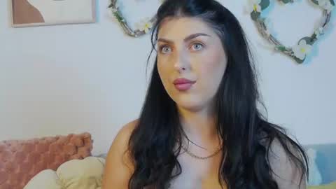 yours_goddess online show from 07.31.26