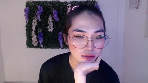 Snapshot of yoursexservice chatting on 02.13.25    online show from 02.13.25