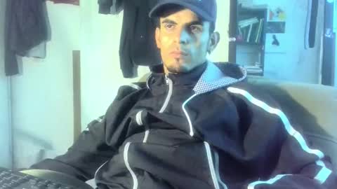 Snapshot of yourskinnybooy chatting on 09.18.25 sander online show from 09.18.25