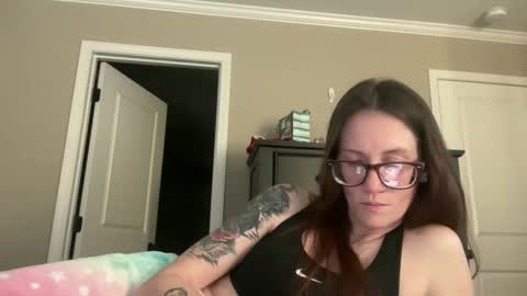 Snapshot of yourstrulylivy chatting on 01.16.25 yourstrulylivy online show from 01.16.25