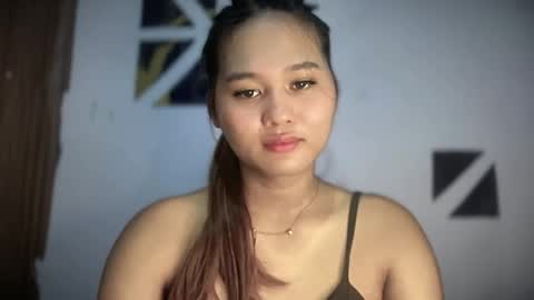 yoursweetgirl_zia online show from 05.17.26