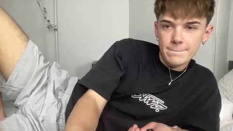 Snapshot of yoursweetyguy chatting on 11.05.25 yoursweetyguy online show from 11.05.25