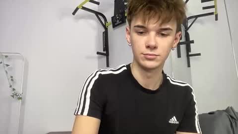 Snapshot of yoursweetyguy chatting on 11.10.25 yoursweetyguy online show from 11.10.25