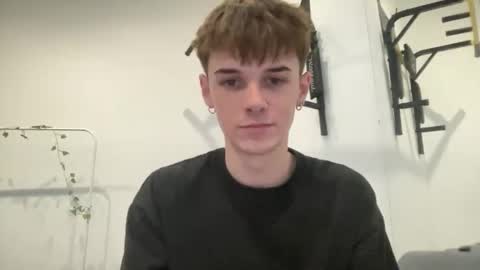 Snapshot of yoursweetyguy chatting on 11.11.25 yoursweetyguy online show from 11.11.25