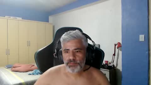 Snapshot of yourtoytoyoumaster3 chatting on 11.25.25 yourtoytoyoumaster3 online show from 11.25.25