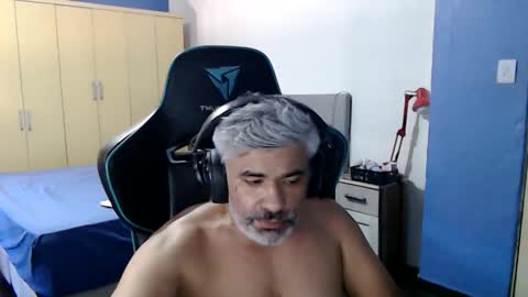 Snapshot of yourtoytoyoumaster3 chatting on 12.19.25 yourtoytoyoumaster3 online show from 12.19.25