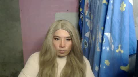 Snapshot of yourtransjeen chatting on 02.14.25 Jeen online show from 02.14.25