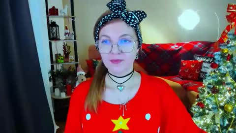 Snapshot of youruniverser chatting on 12.15.25 Alice online show from 12.15.25