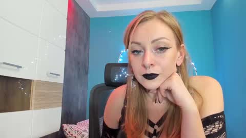 YourVenus00 -Follow my OF online show from 01.24.25