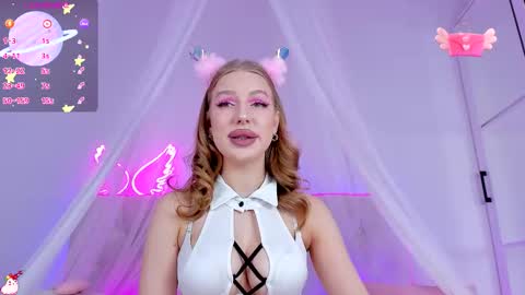 Snapshot of yourwilddestiny chatting on 11.23.25 Destiny online show from 11.23.25