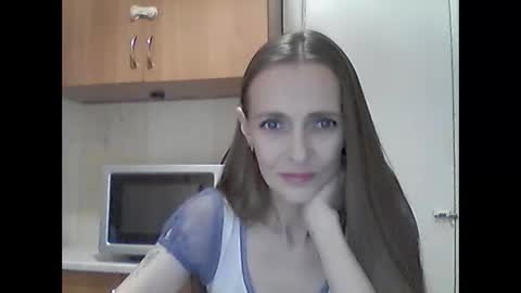 Snapshot of youur_light chatting on 12.21.25 Youur light online show from 12.21.25