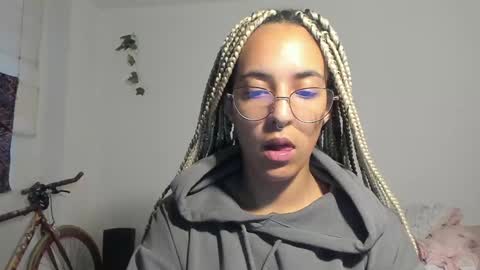 elizabeth  ju   online show from 12.27.24