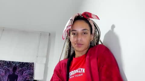 elizabeth  ju   online show from 01.30.25