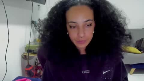 elizabeth  ju   online show from 05.25.26