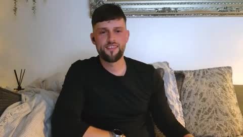 youzername2 online show from 12.14.25