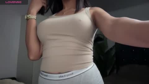 Snapshot of yowginethegreat chatting on 12.08.24 YowgineTheGreat online show from 12.08.24