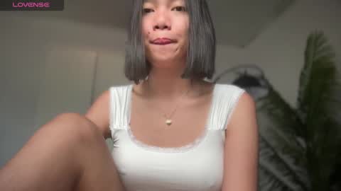 Snapshot of yowginethegreat chatting on 12.31.24 YowgineTheGreat online show from 12.31.24