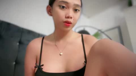 Snapshot of yowginethegreat chatting on 02.06.25 YowgineTheGreat online show from 02.06.25