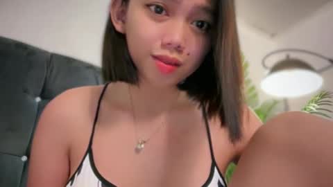 Snapshot of yowginethegreat chatting on 02.21.25 YowgineTheGreat online show from 02.21.25