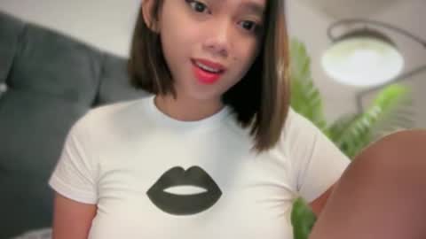 Snapshot of yowginethegreat chatting on 02.23.25 YowgineTheGreat online show from 02.23.25