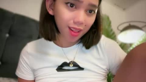 Snapshot of yowginethegreat chatting on 02.23.25 YowgineTheGreat online show from 02.23.25